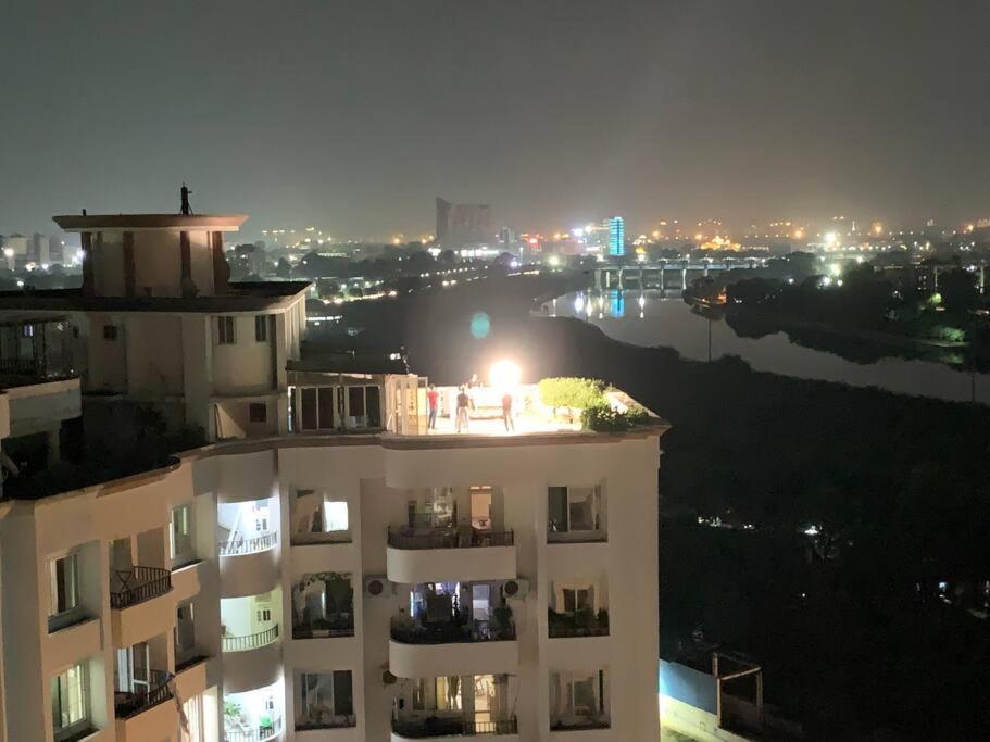 Kamil'S Studio Apartment لاكناو المظهر الخارجي الصورة